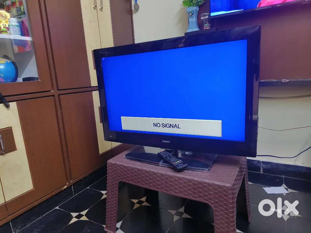 32 inch Haier LCD TV