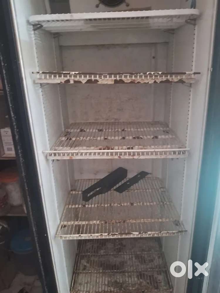 Glass door fridgefor commercial use