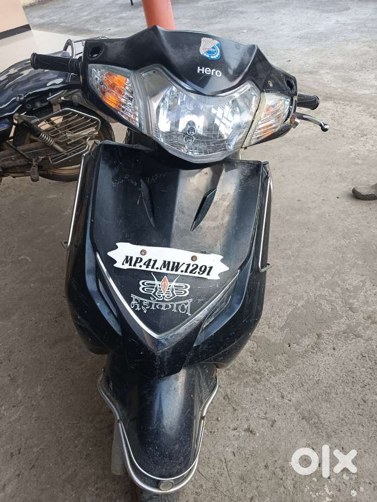 Scooty in. Goid condition sell urjently