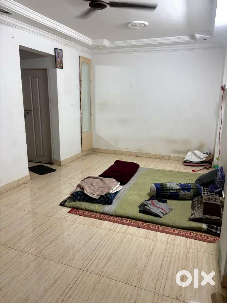 Required 1 Male Roomates