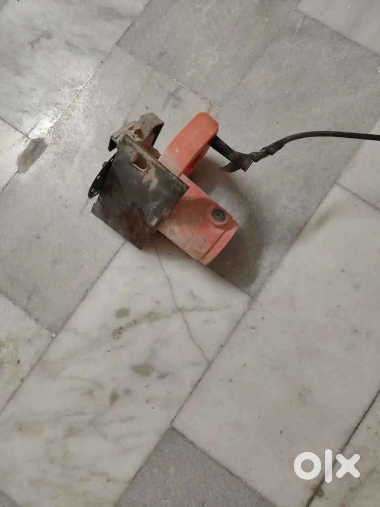 Machine for cutting marvel,tiles/ wood