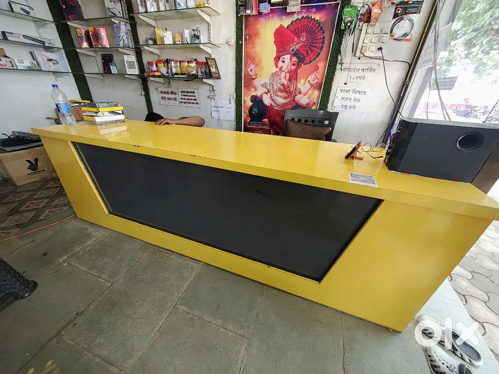 Shop counter & glass racks