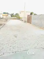 100 gaj ka plot , gated society k ander - 35lakh rupey only
