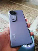 Vivo v40 8/128 new phone   all accessories 5 month old
