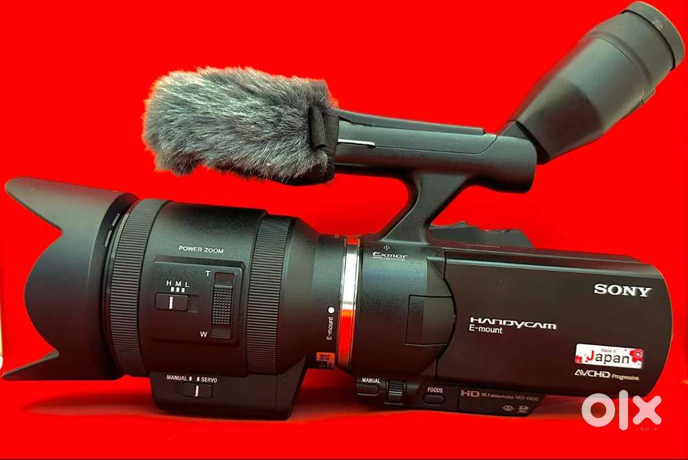Sony Video Camera & 18-200 Lens