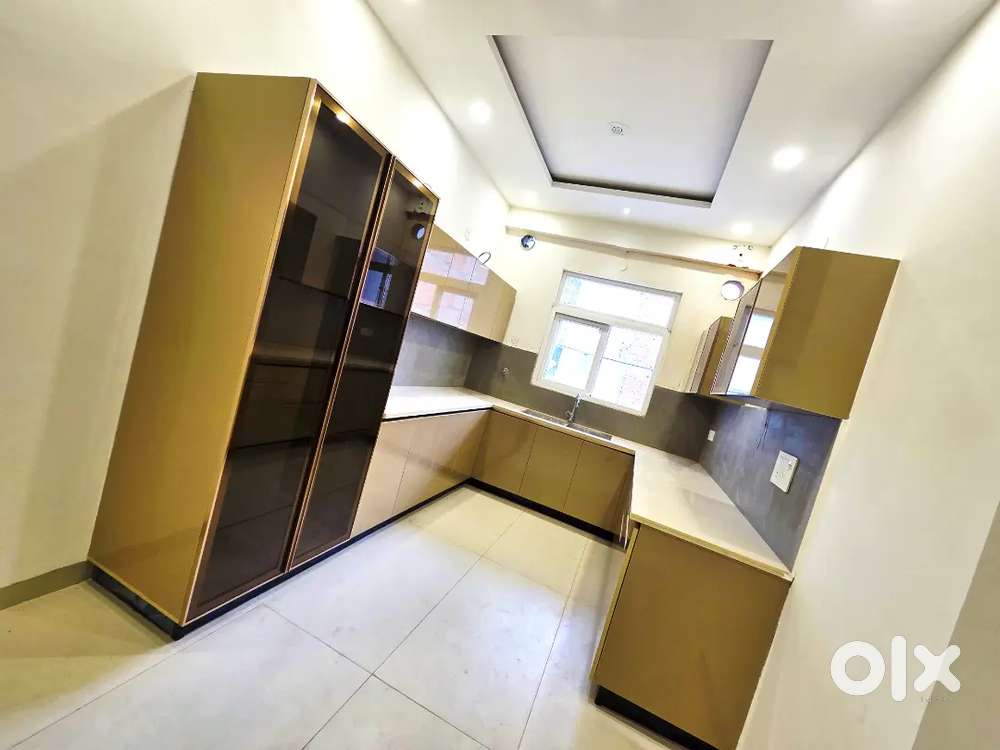 Spacious 3 Bhk Flat In Near Panchkula Sector 20.
It is in Peermuchhall