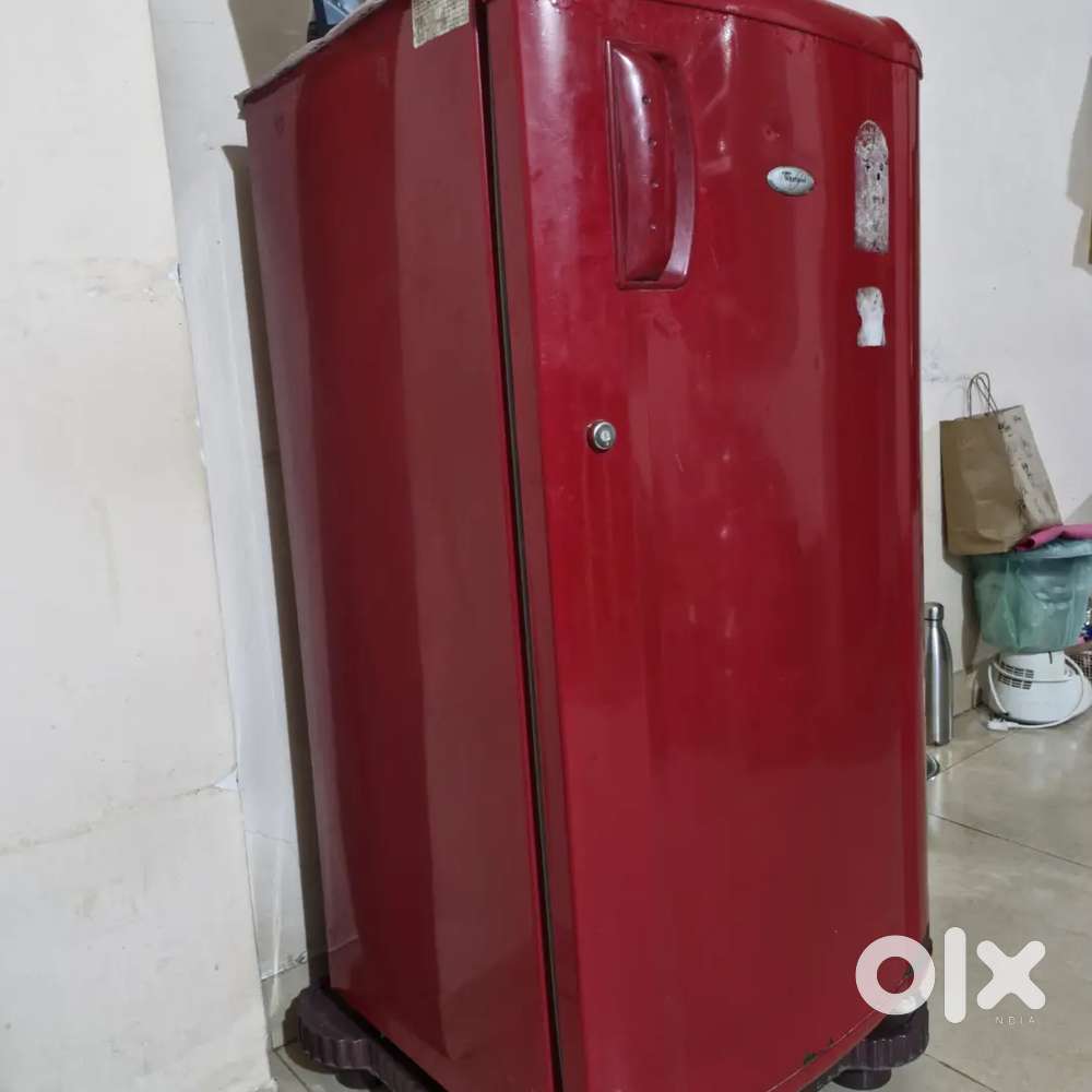 Whirlpool Genius 190L Red Fridge  3 Star  Excellent Condition