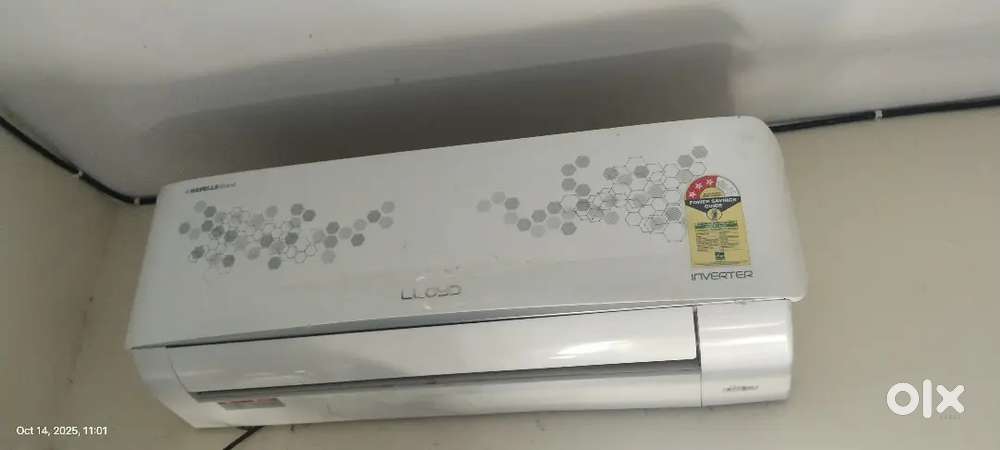 LLOYD 1 TON AC IN BRAND NEW CONDITION