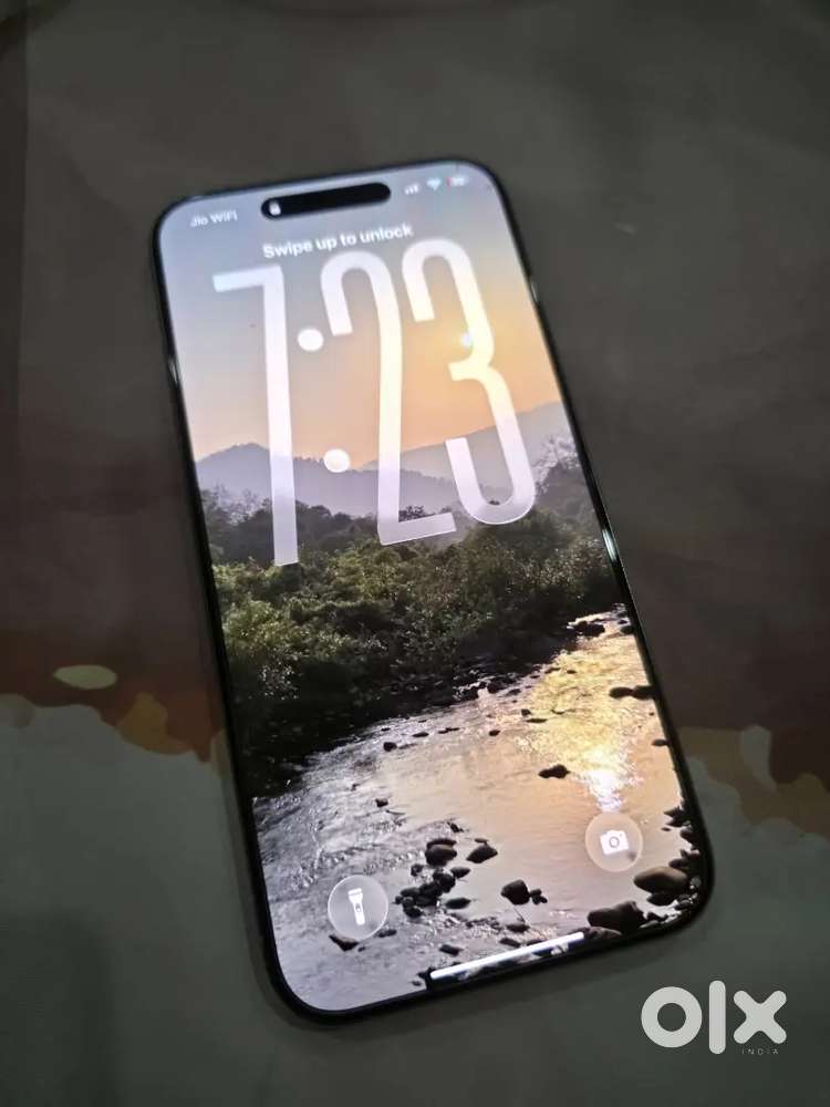 iPhone 15 Pro Max 512 GB – 100% Battery Health + Premium Accessories