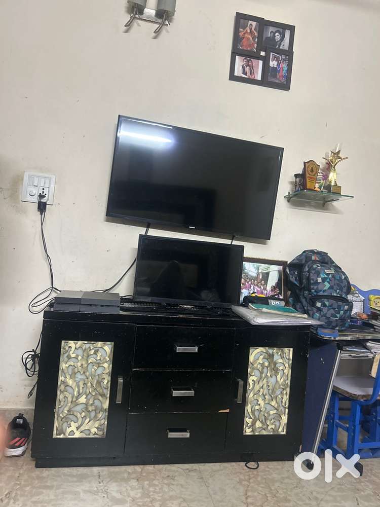 Equagaurd led tv 42 inc 2 led tv 1 led 26inc