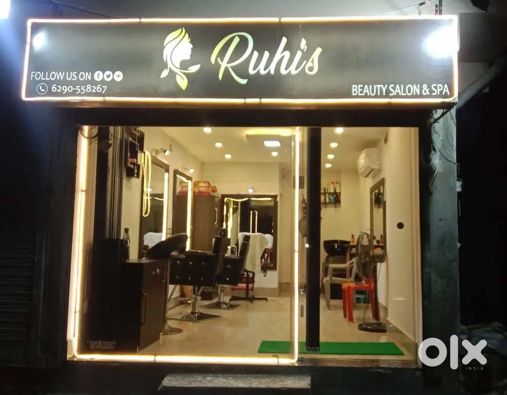 A highly decorated attached lat-bathroom fully running AC beauty Salon