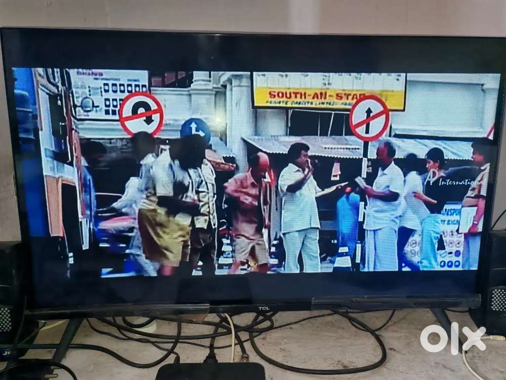 TCL 32inch HD ready smart tv 1.5 year's old new condition