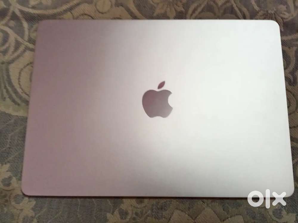 Macbook Air m4, 13inch 24gb internal memory and 512gb memory space new