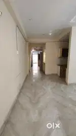 Commercial flat 100sqyrds near main road
