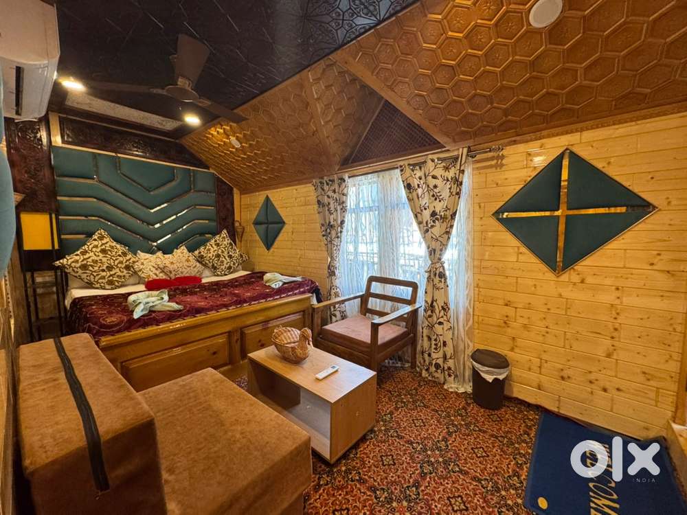 4Star property in the valley of Dal lake