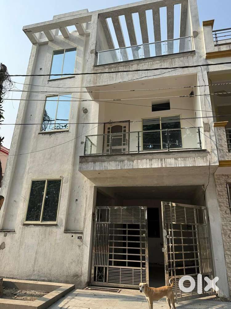 2 floor house in mahanagar
