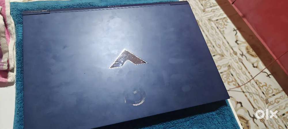 HP VICTUS 16d0005TX(11 i7, 16gbram, 512SSD, 4RTX3050MS) + beats earpod