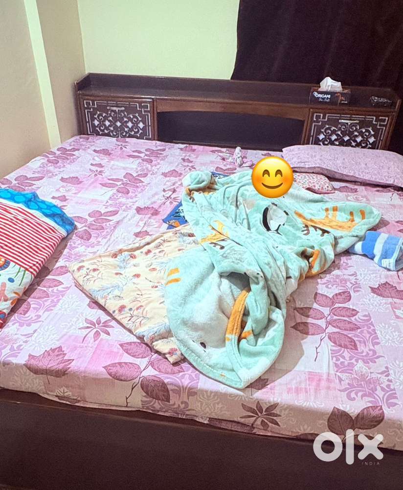 Sheesham King size bed with box for sale