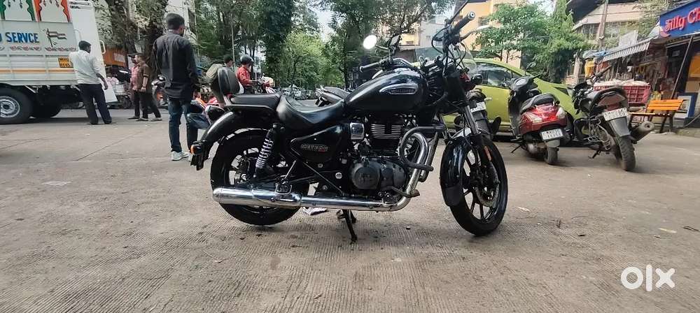 Meteor 350 2021 fully loaded with accessories.