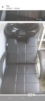 Salon chair