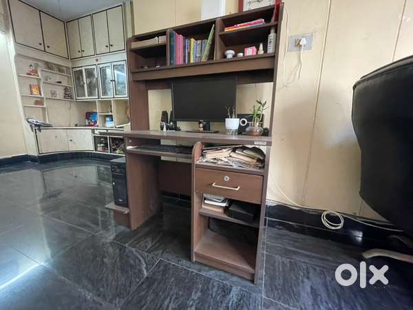 Multi functional Computer table with book rack
