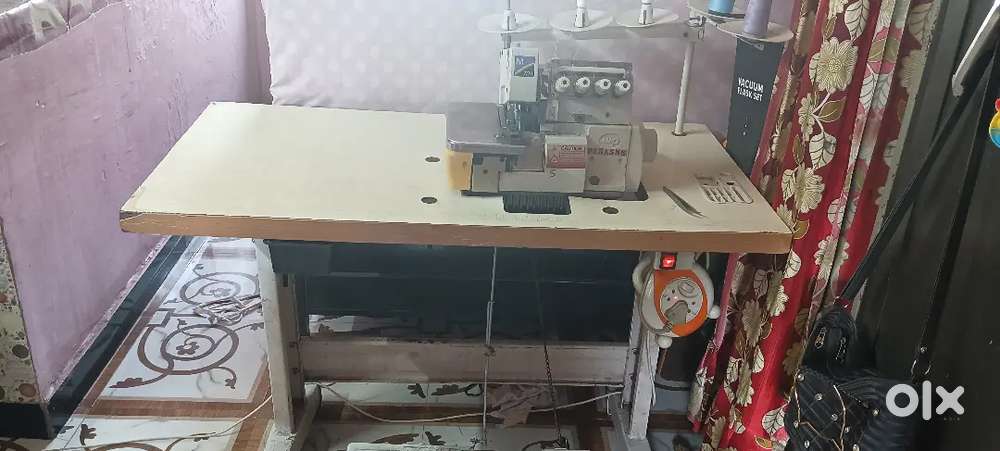 For thred ourlock machine