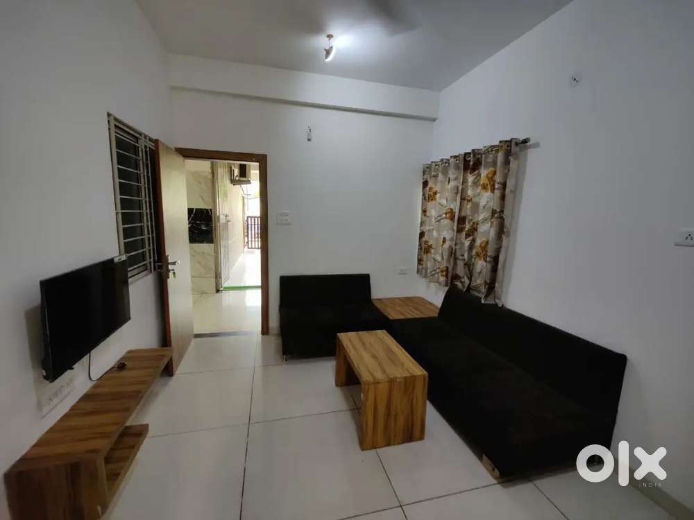 Zero Brokrage!! Fully furnished 1 BHK flat in Vijay nagar area