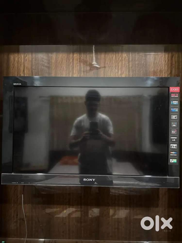 Sony Bravia EX 300 32 inch LCD TV