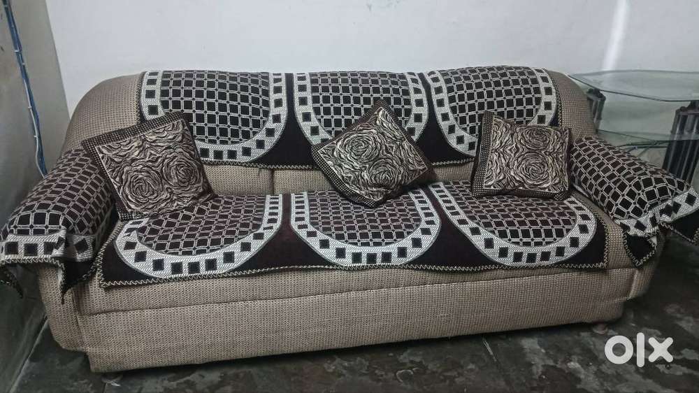 Seven seater Sofaset