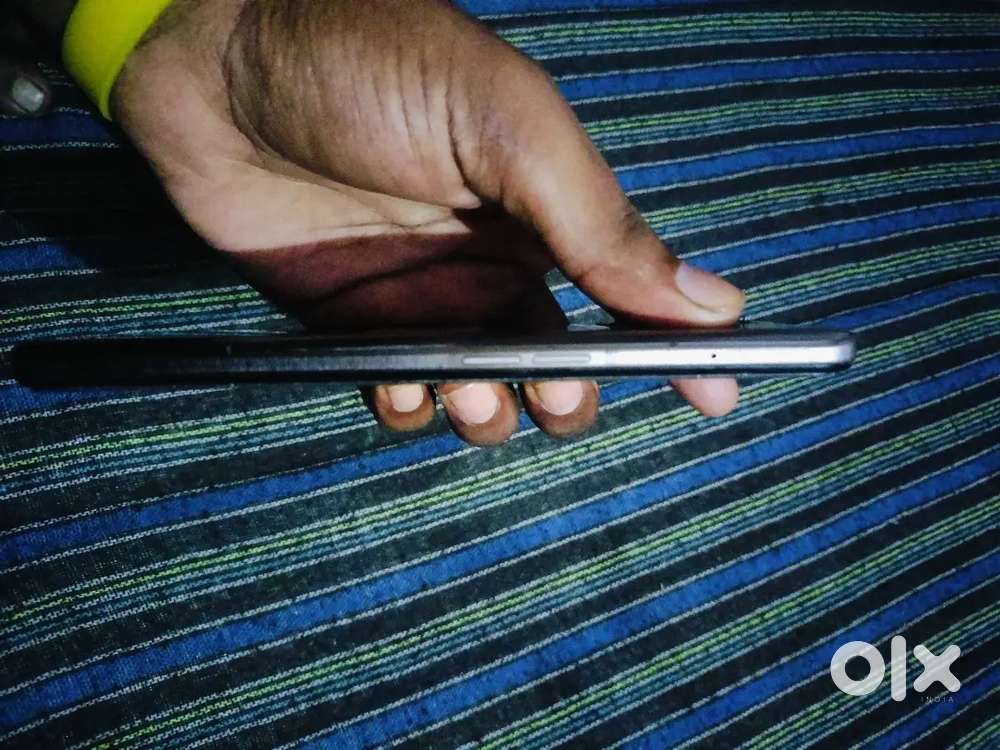 Realmi 8i 4g     4/64 raf condition