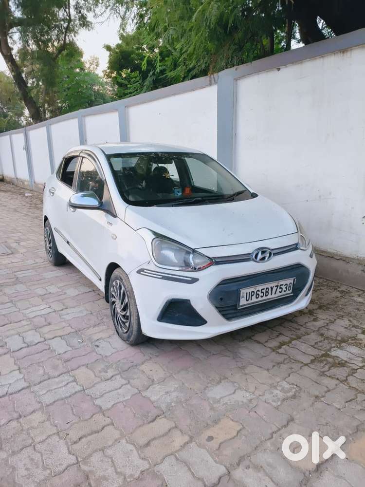 Hyundai Xcent 2015 Diesel Well Maintained
