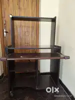 Computer table