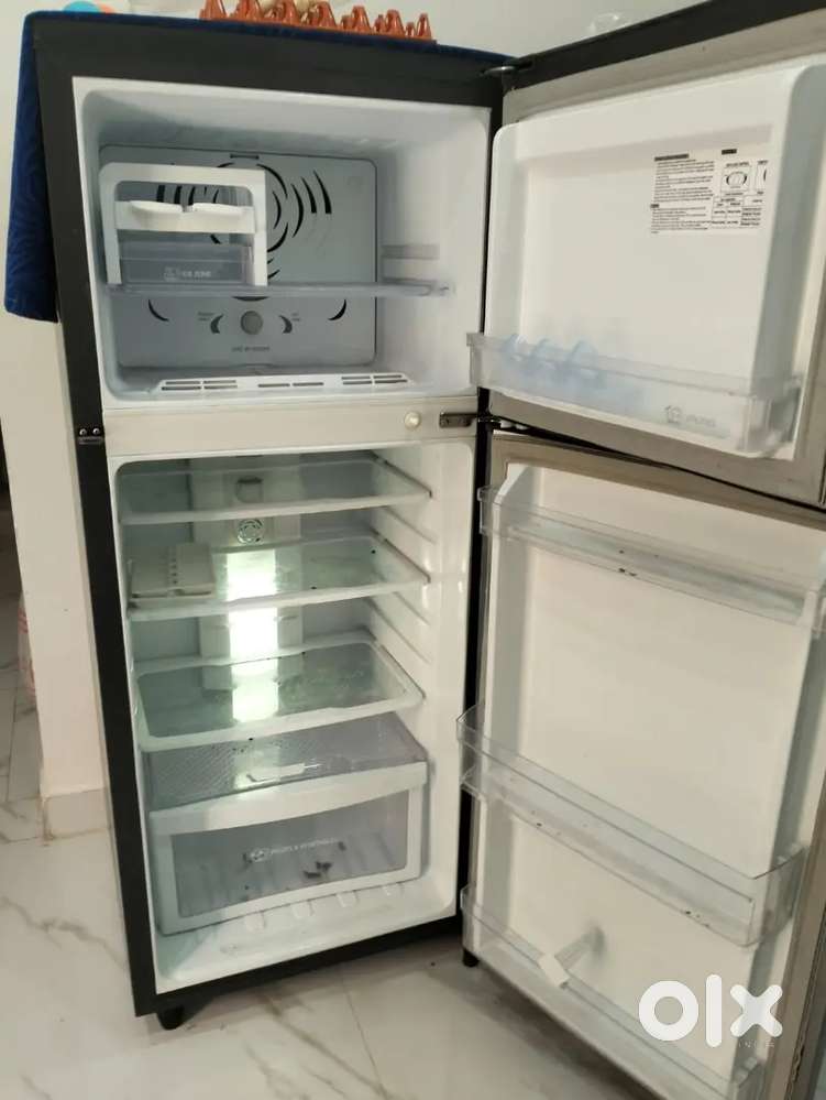 Refrigerator and split Ac
