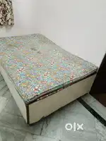Deewan (Bed)