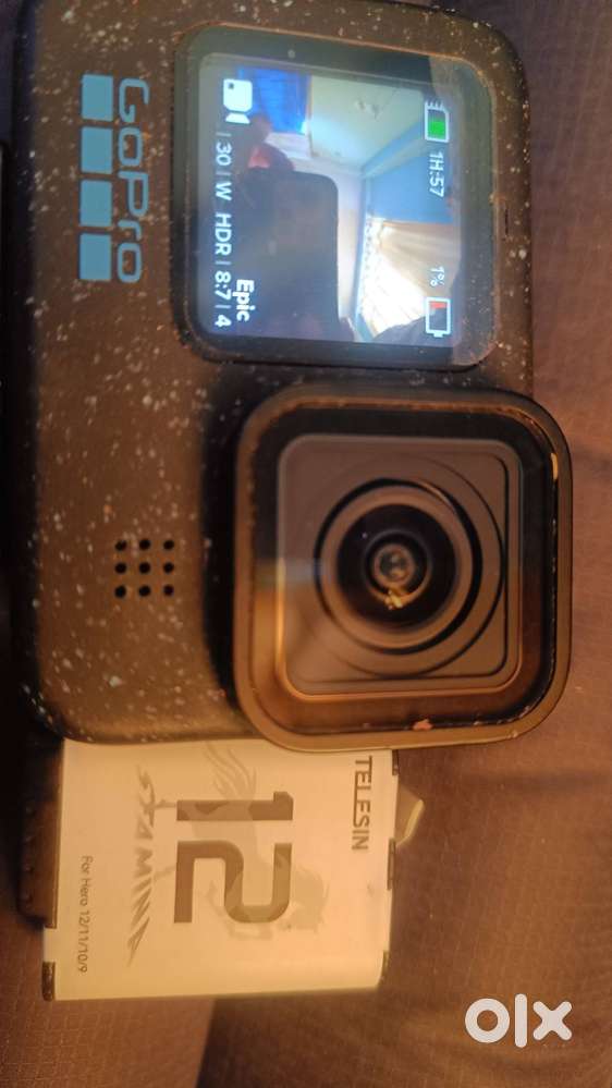 Gopro 12 with one extra battery ( third party)