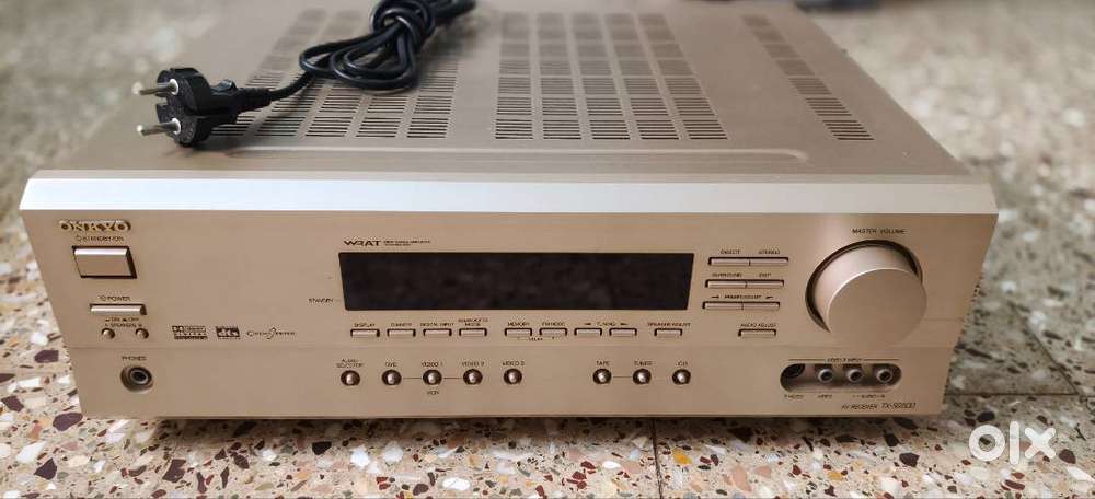 Onkyo Tx-sr500AV Receiver on sale