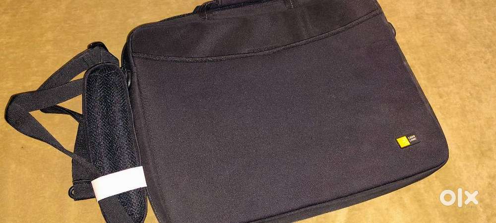 Case Logic Laptop/ Tablet bag for upto 15 in laptops- Brand New