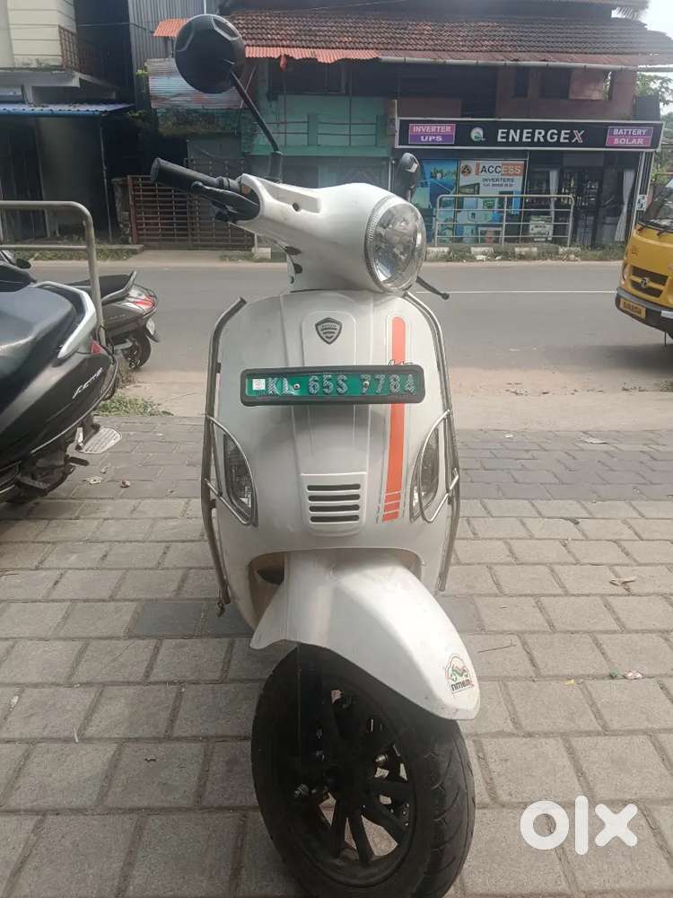 Benling Aura with new charger