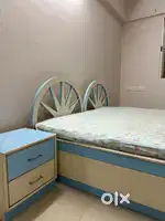 Twin Bed set with side table