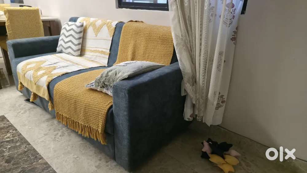 3seater sofa is like new