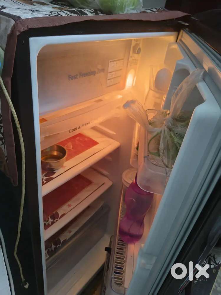 Selling my new fridge 12000