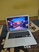 MacBook Air A1466  i5  6GB RAM  128GB SSD