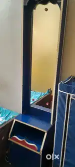 Dressing table mirror