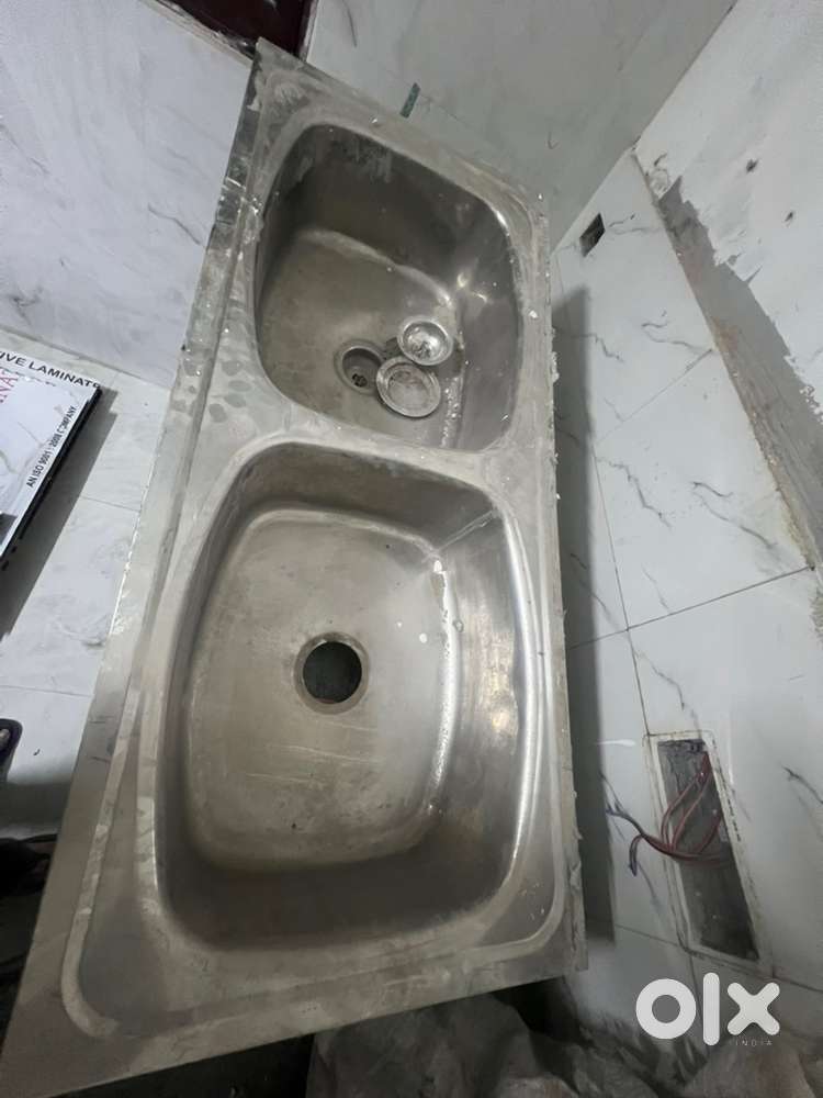 Kitchen sink double stainless steel. Brand new like