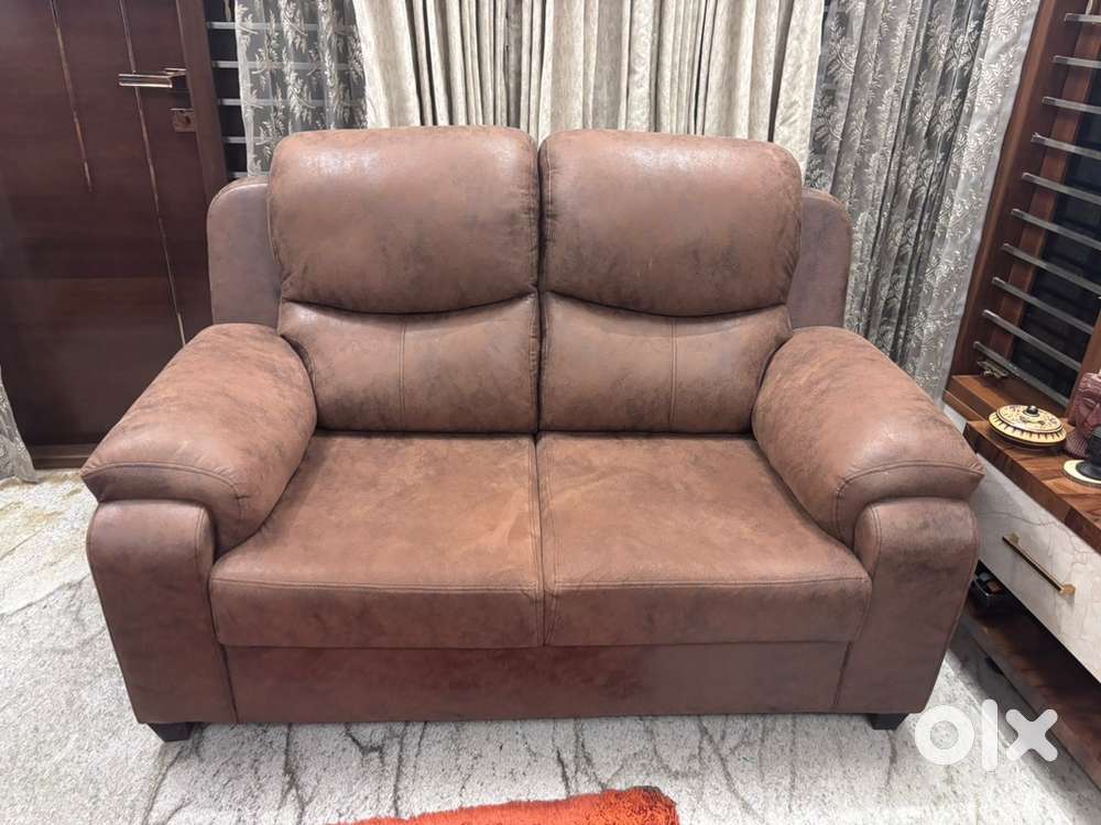 Sofa (3+2 seater) in really good condition