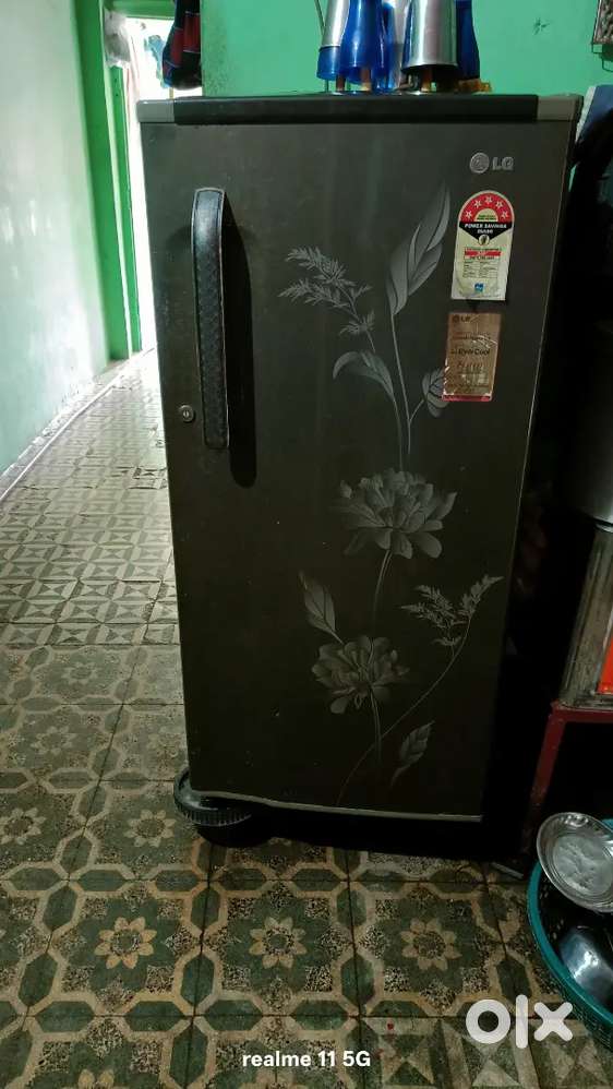 LG fridge good condition