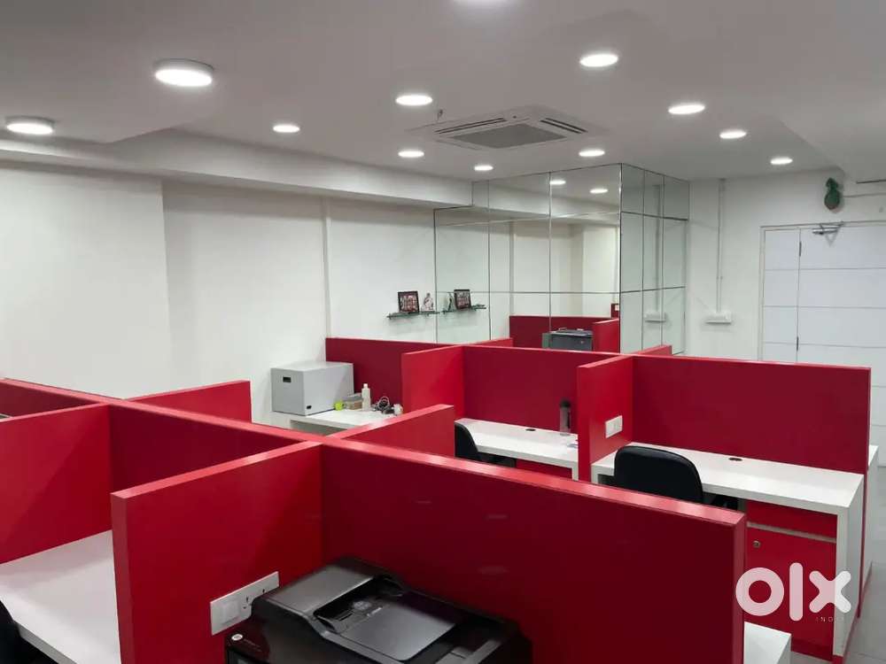New 1050sqft furnish office for rent at old padra road with amenities