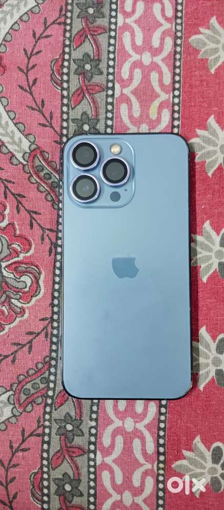 I phone 13 pro light blue colour