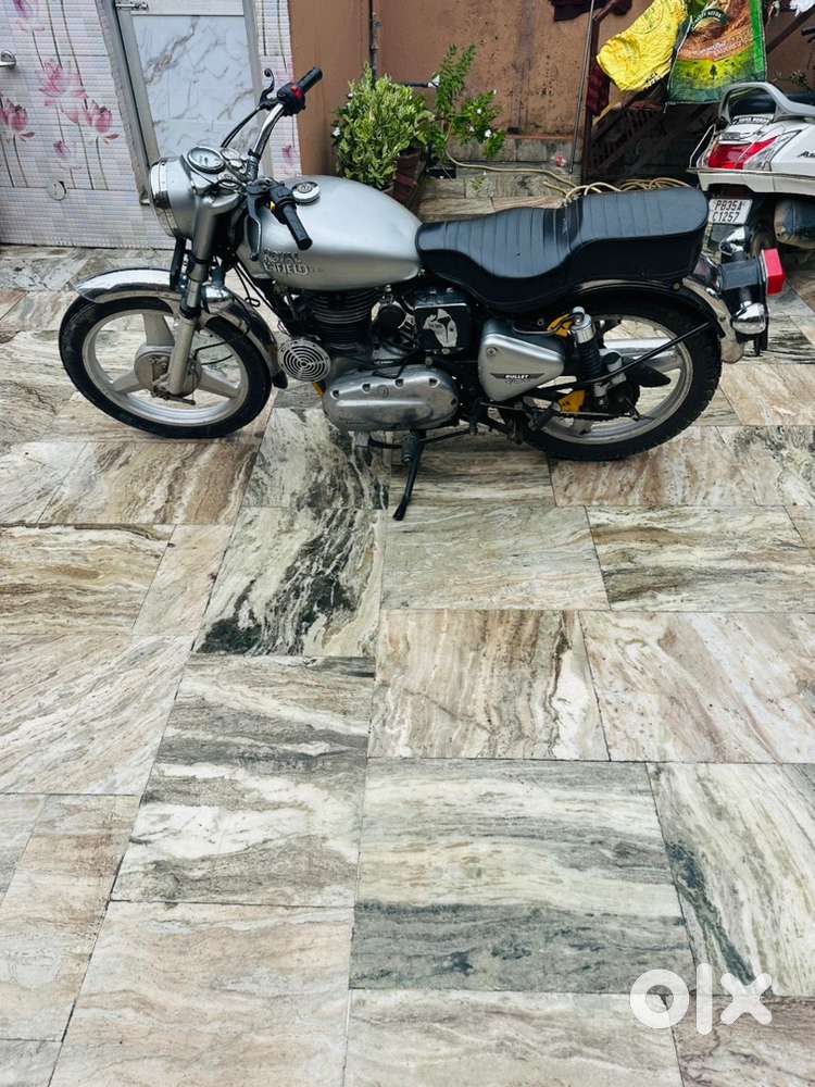 One hand driven, well maintained