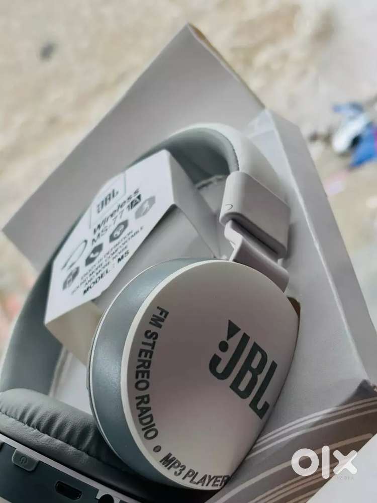 New head phone no secand head